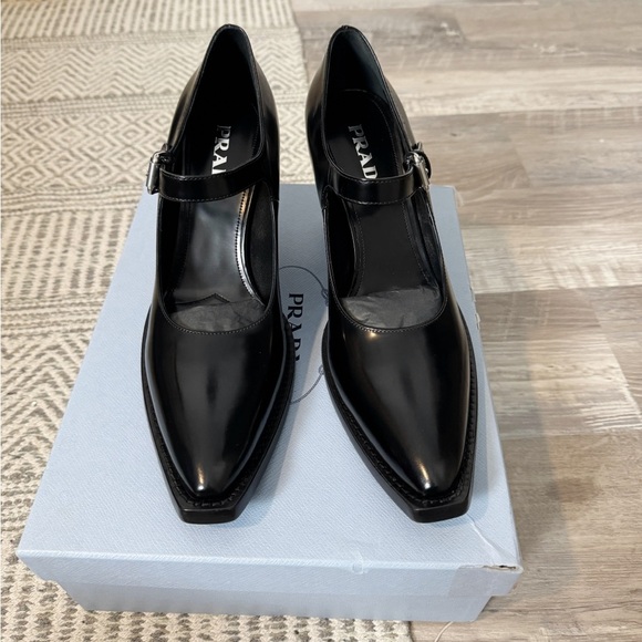 NEW Prada Leather Mary Jane Block Heel Pumps - Picture 4 of 11